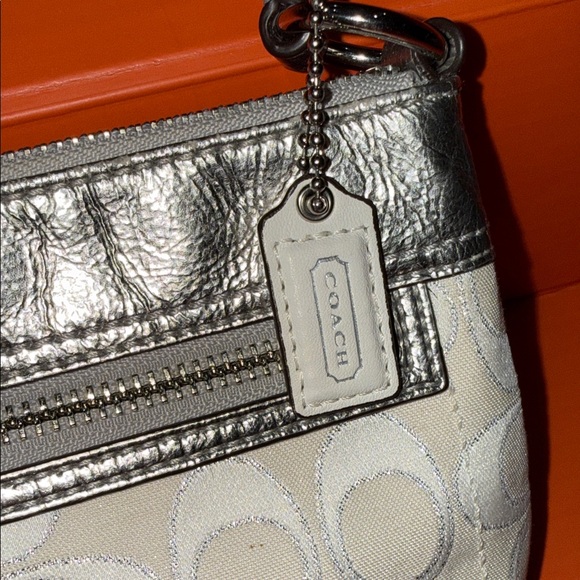 Coach Metallic Silver and Cream Shoulder Bag - Picture 5 of 14